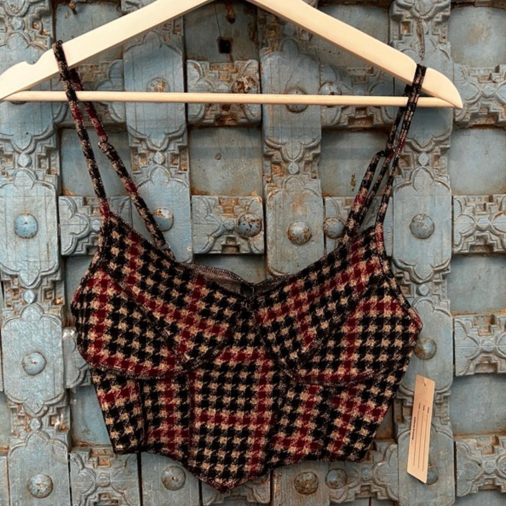 Luna Chick Crop top - Size small